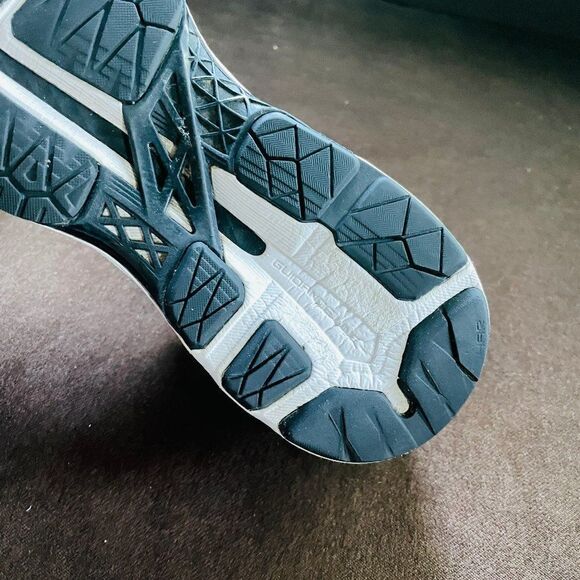 Excellent Asics GEL-Kayano 24 womens 9.5 US Medium 41.5 EUR Black - Picture 8 of 15